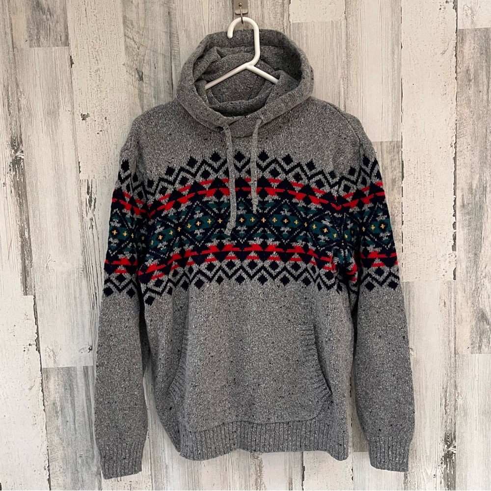 American Eagle Outfitters Women’s Size Medium Pullover Hooded Sweater